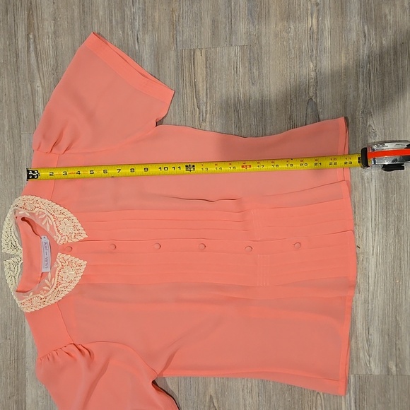 Vintage 80s Peach Blouse with Lace Collar - GrannyCore! - Picture 8 of 9